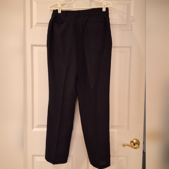 Haggar, Men's, 32 x 30, Black Pleated Front Dress Pants - Picture 6 of 9